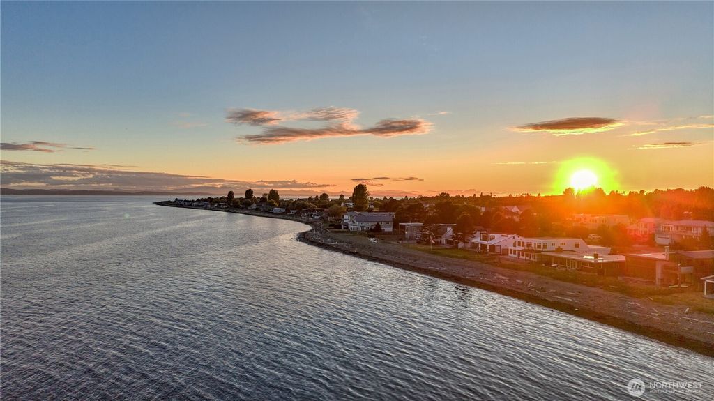 Photo of 1617 Edwards Drive, Point Roberts, WA 98281 (MLS # 2543150)