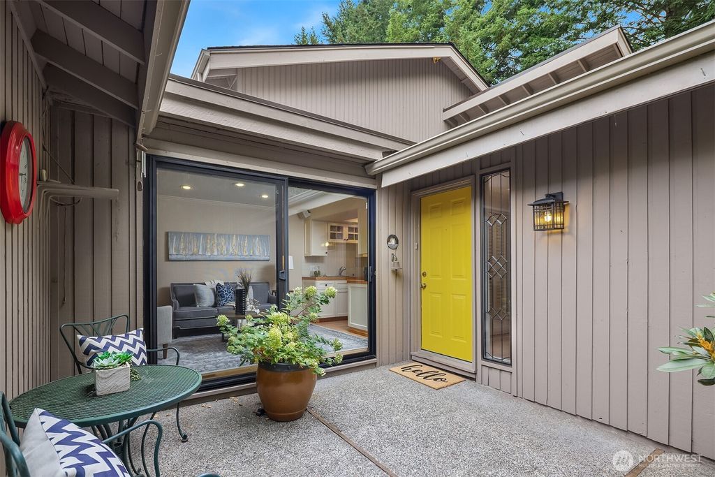 Photo of 118 143rd Place NE, Bellevue, WA 98007 (MLS # 2434590)