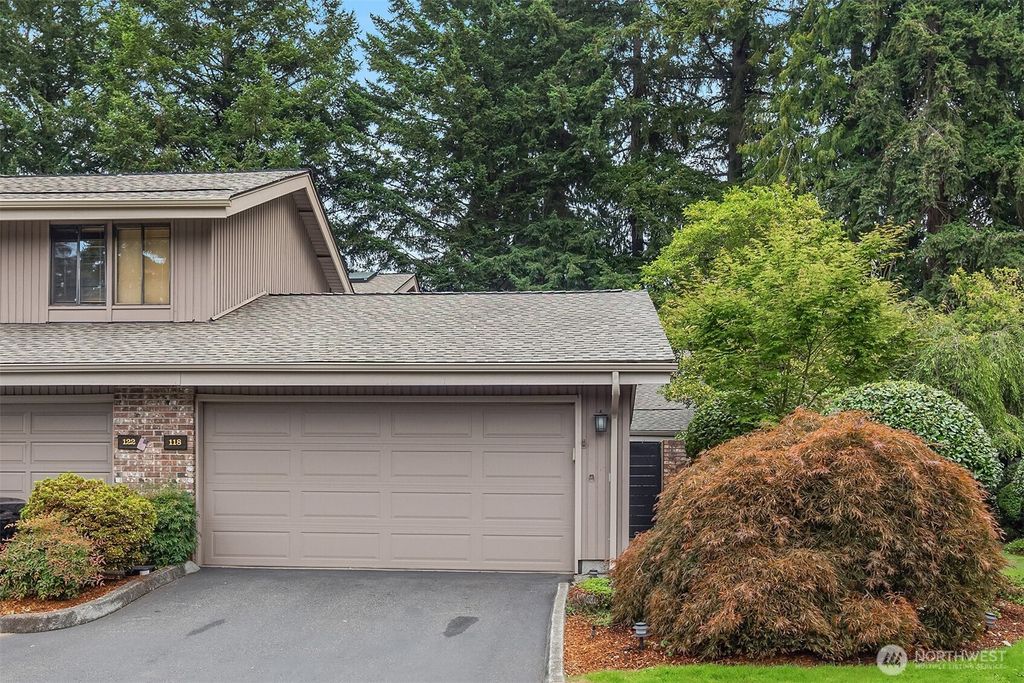 Photo of 118 143rd Place NE, Bellevue, WA 98007 (MLS # 2434590)