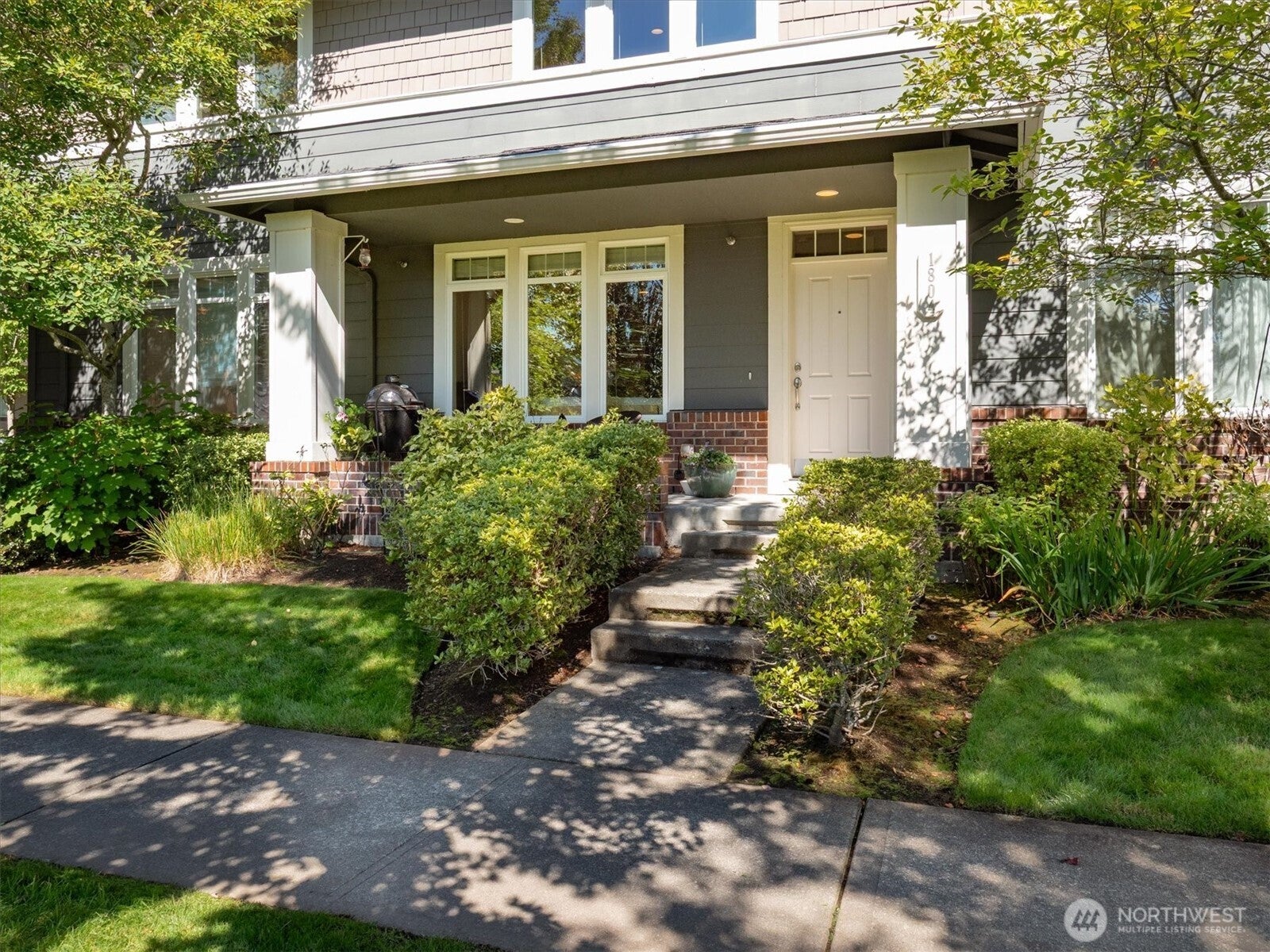 1804 10th Avenue NE 1320