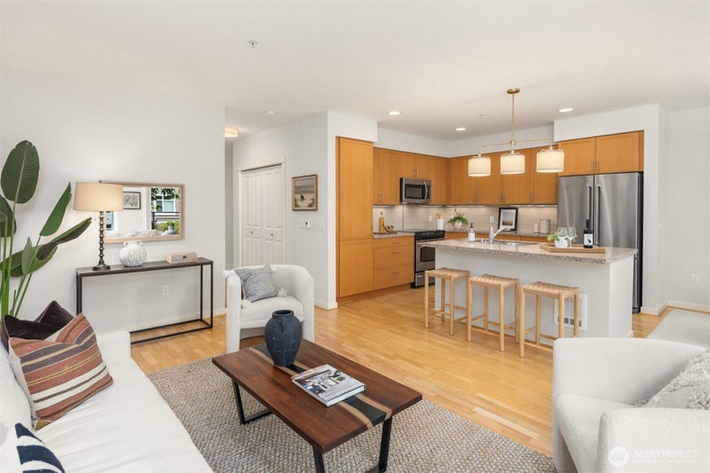 190 Harbor Square Loop NE C 331