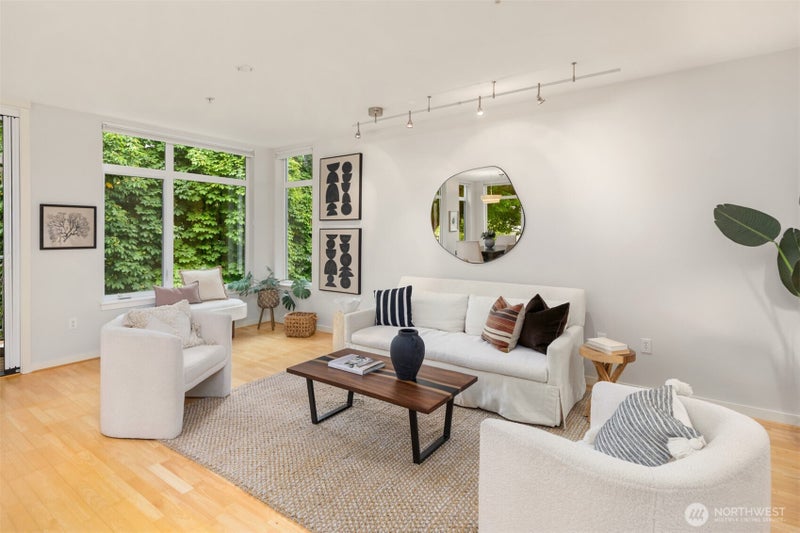 190 Harbor Square Loop NE C 331
