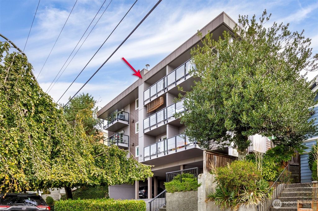 Photo of 2034 14th Avenue W #302, Seattle, WA 98119 (MLS # 2446098)