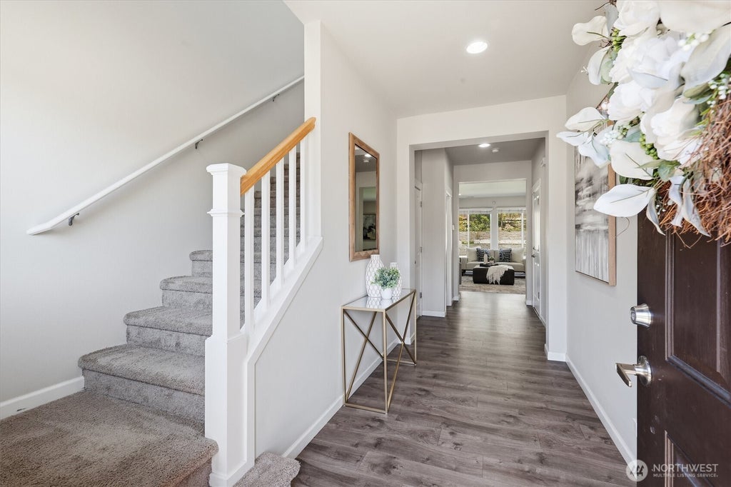 Photo of 9821 15th Place SE, Lake Stevens, WA 98258 (MLS # 2542724)
