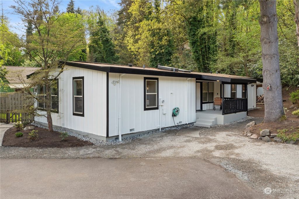 Photo of 6747 24th Avenue SW, Seattle, WA 98106 (MLS # 2223528)