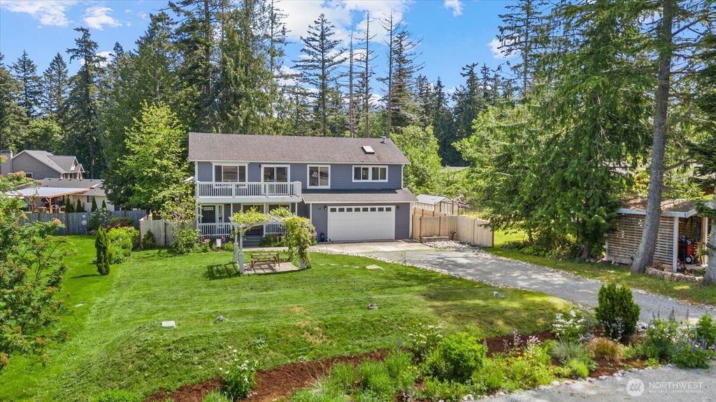 Photo of 35 Edgewater Drive, Camano Island, WA 98282 (MLS # 2528030)