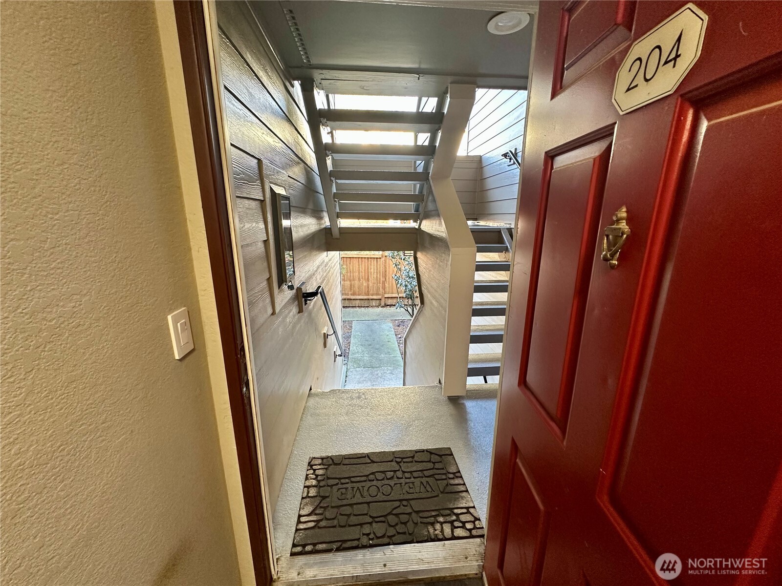 19851 25th Avenue NE 204