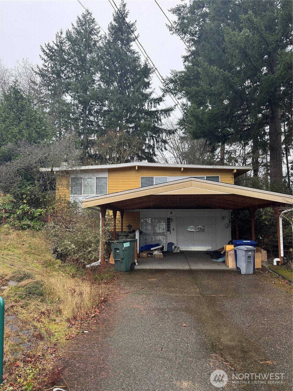 Photo of 15422 SE 7th Place, Bellevue, WA 98008 (MLS # 2461350)