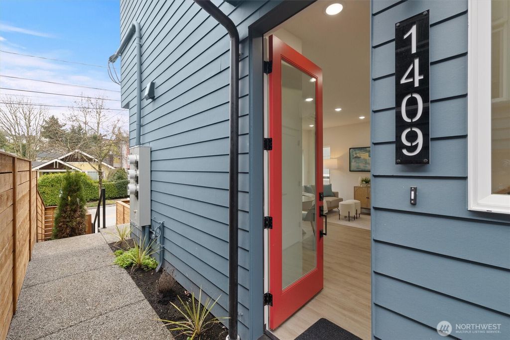 Photo of 1409 Martin Luther King Jr Way, Seattle, WA 98122 (MLS # 2498063)