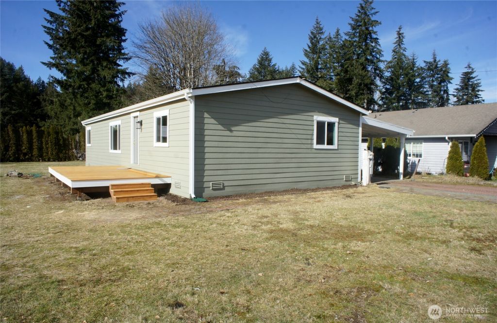 Photo of 705 Fullerton Avenue, Darrington, WA 98241 (MLS # 2330539)