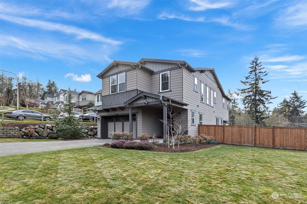 Photo of 31315 43rd Place SW, Federal Way, WA 98023 (MLS # 2314608)