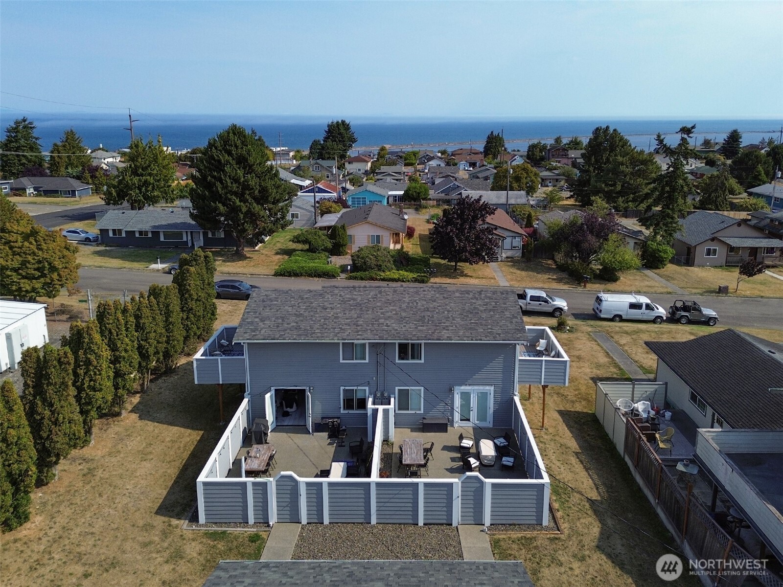 1530 W 7th Street