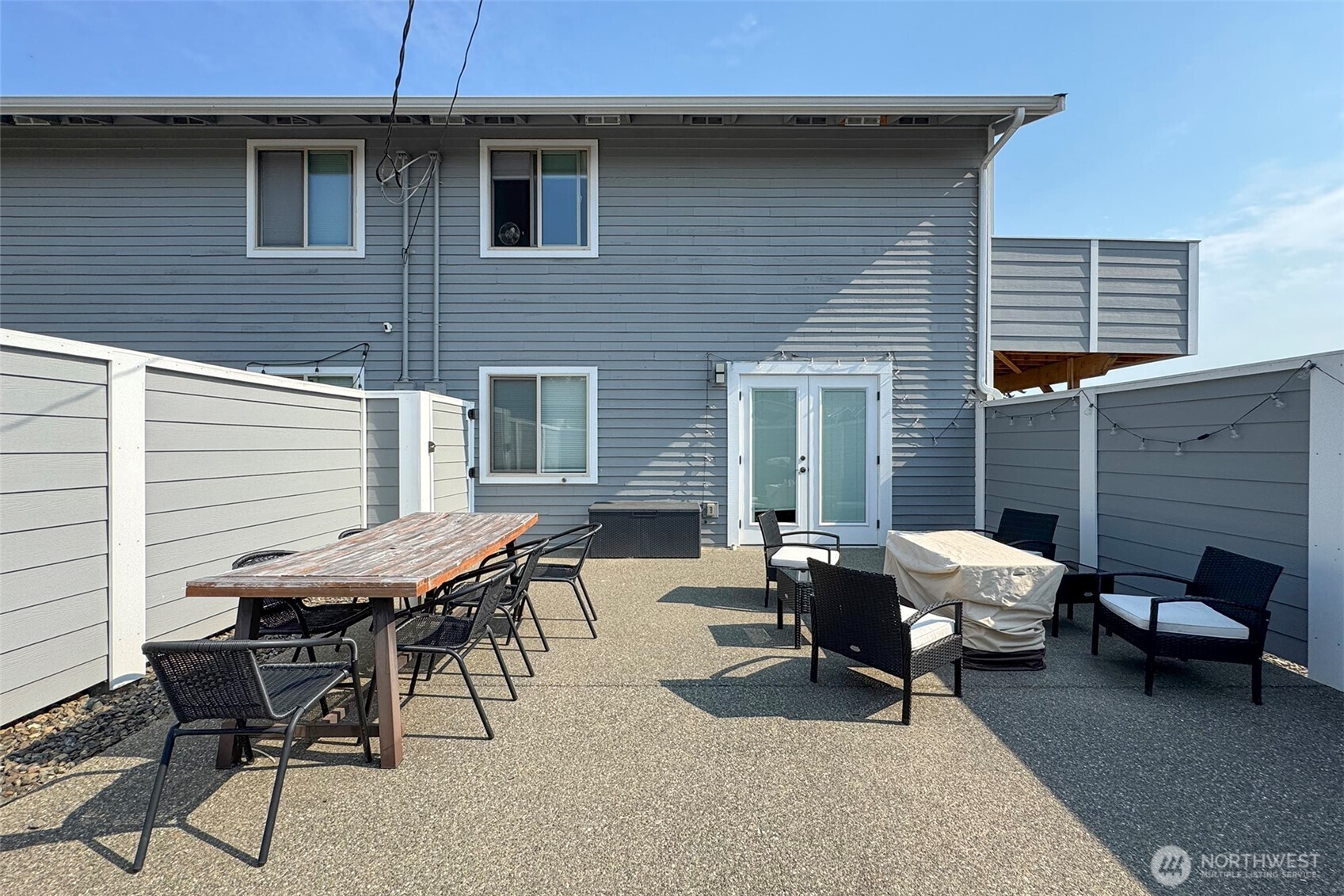 1530 W 7th Street