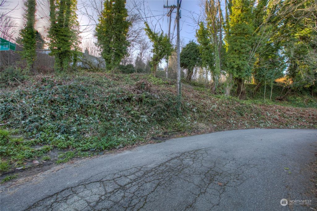 Photo of 3100 SW Admiral Way, Seattle, WA 98126 (MLS # 2202336)