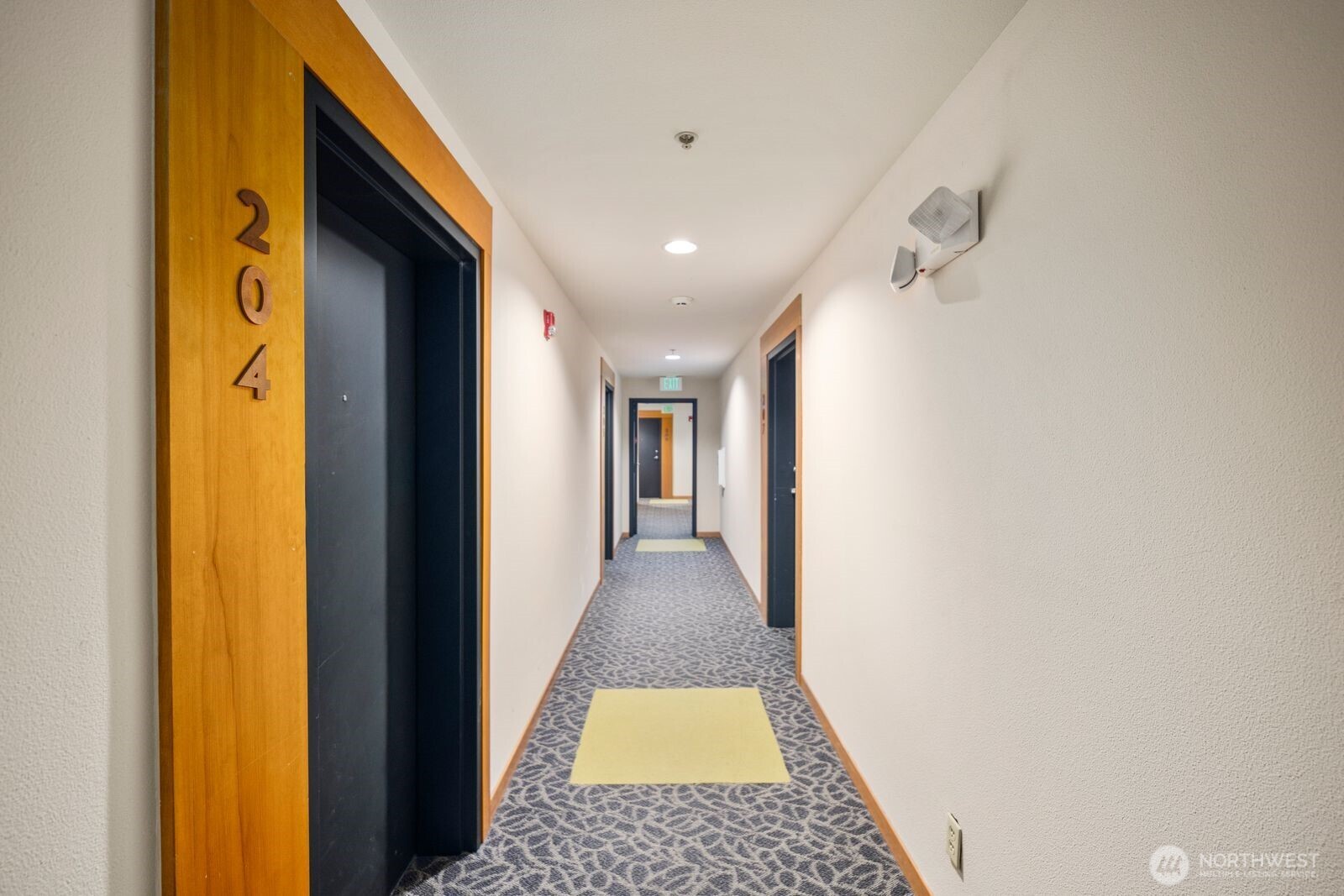 4020 Aurora Avenue N 204