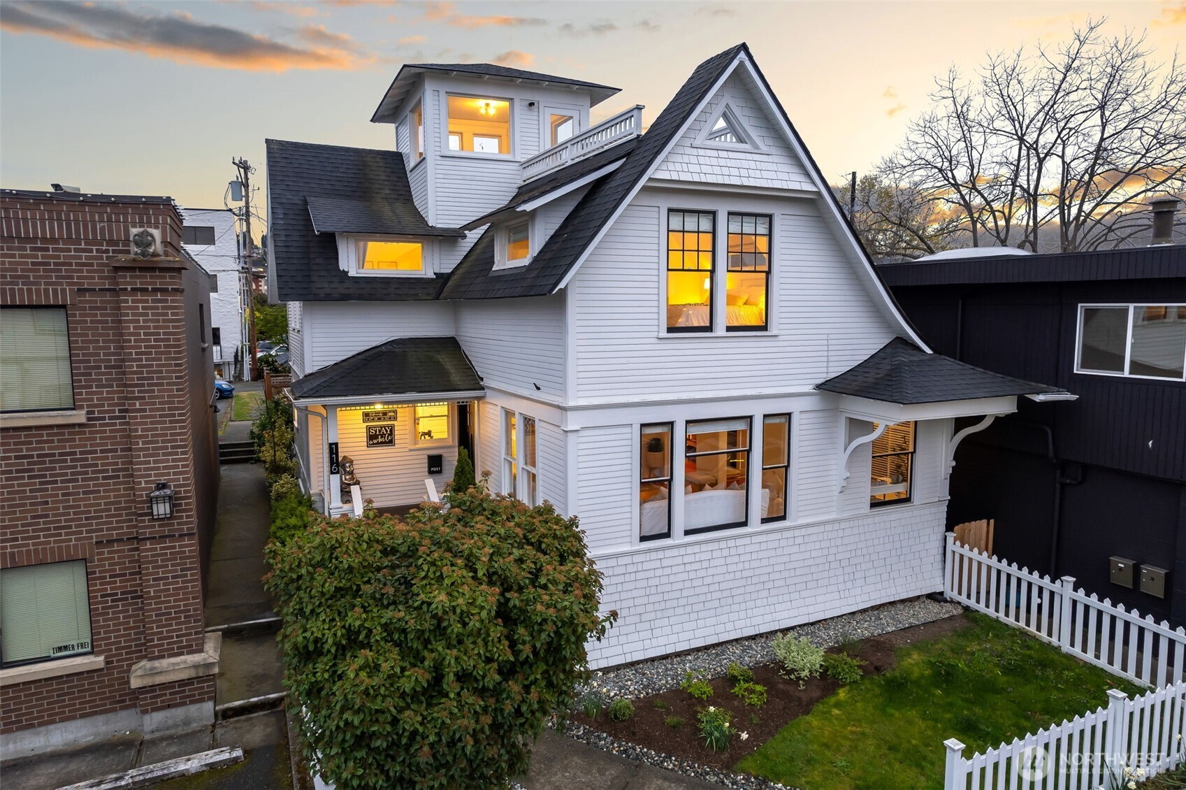 116 4th Avenue N