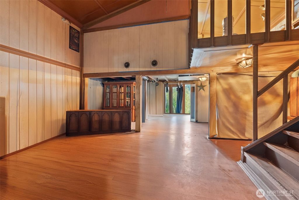 Photo of 817 Wyoming Street, Raymond, WA 98577 (MLS # 2506640)