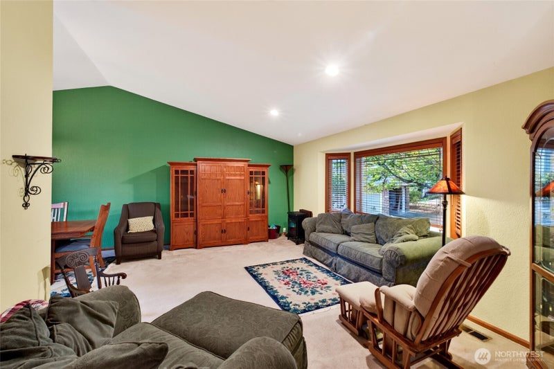 6412 45th Street W