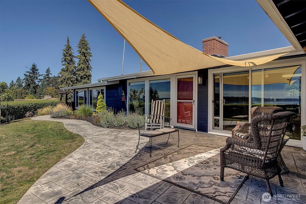 Photo of 23006 Thunderbird Drive S, Des Moines, WA 98198 (MLS # 2421030)
