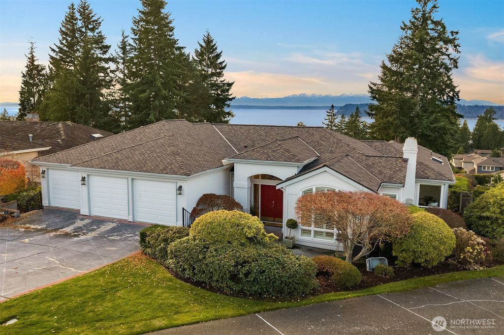Photo of 5730 94th Place SW, Mukilteo, WA 98275 (MLS # 2455805)