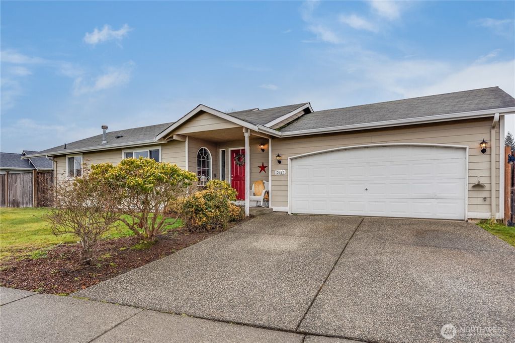 Photo of 10325 60th Avenue NE, Marysville, WA 98270 (MLS # 2324818)