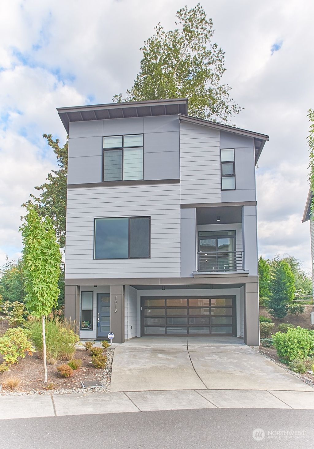 Photo of 1818 178th Street SW, Lynnwood, WA 98037 (MLS # 2000064)