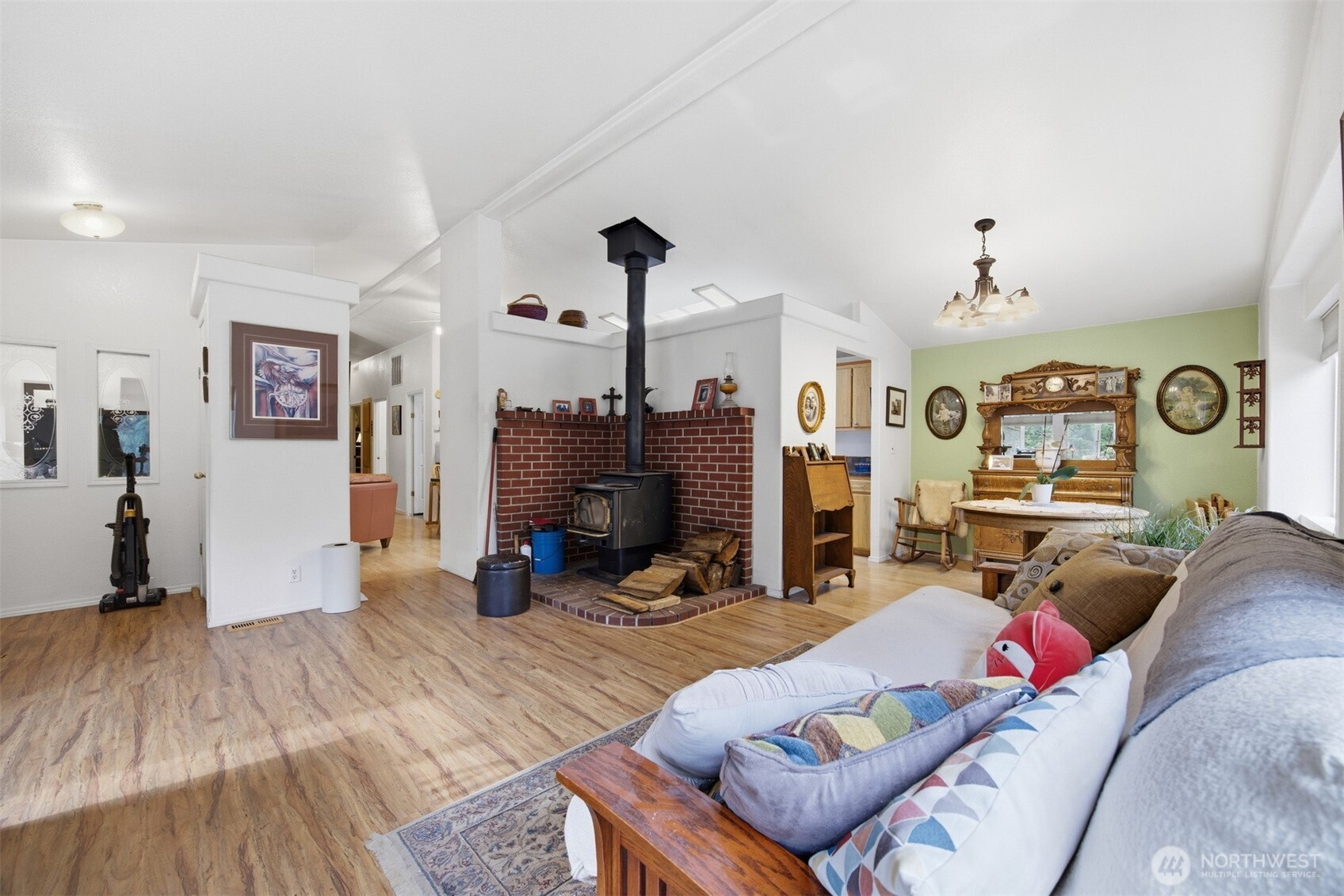 1904 Yew Street Road