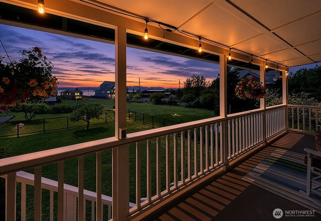 Photo of 5822 Mutiny Bay Road, Freeland, WA 98249 (MLS # 2523159)