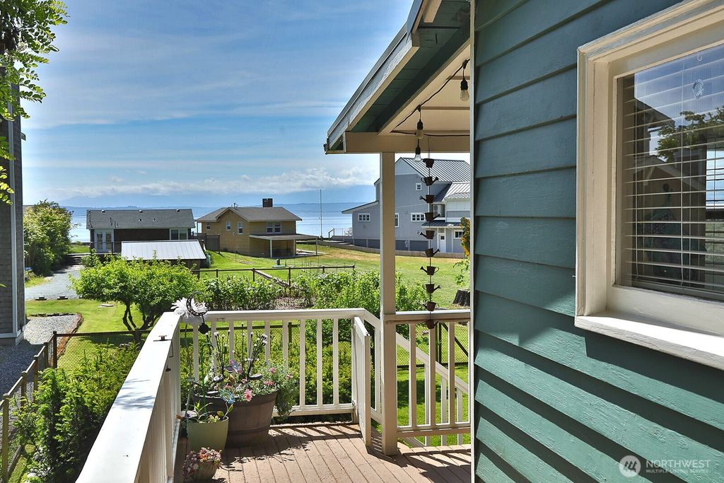Photo of 5822 Mutiny Bay Road, Freeland, WA 98249 (MLS # 2523159)