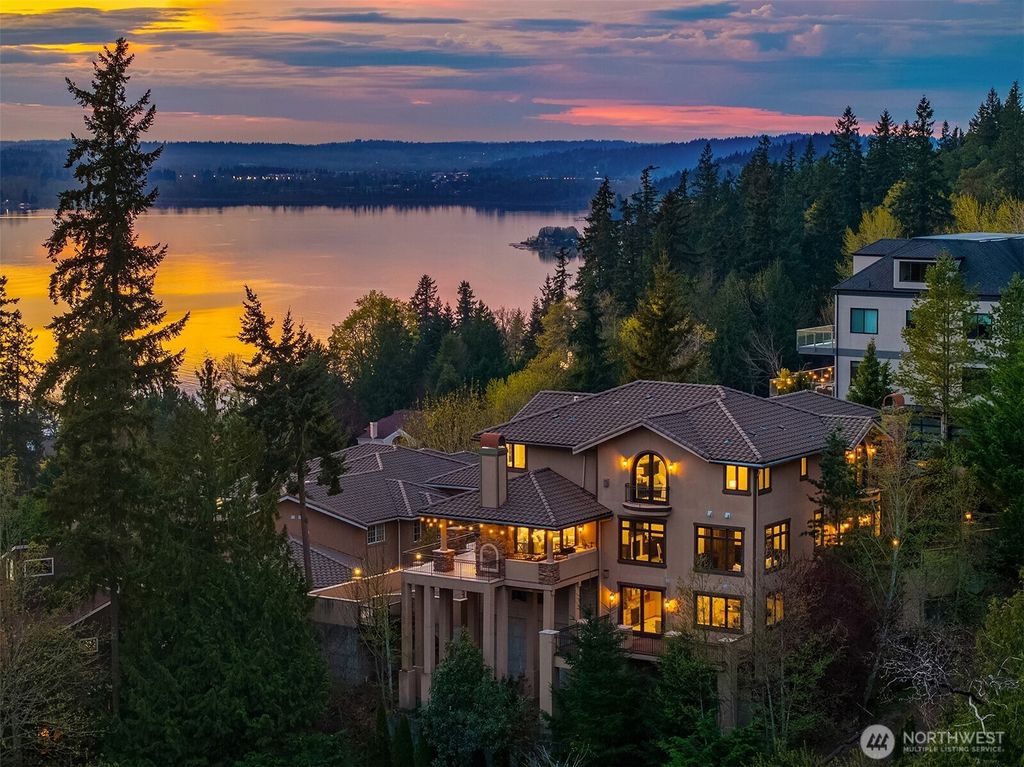 Photo of 20615 NE 16th Street, Sammamish, WA 98074 (MLS # 2500969)