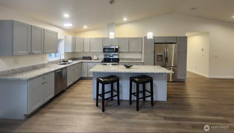 371 Centaurus Avenue SW