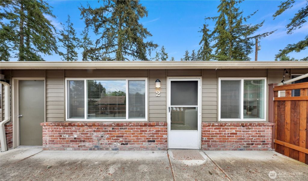 Photo of 4050 W Lake Sammamish Parkway NE #2, Redmond, WA 98052 (MLS # 2523160)