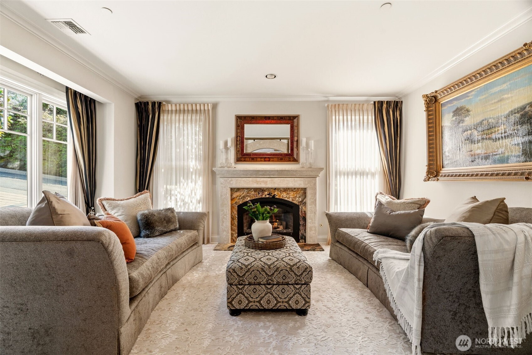 Edmonds, Washington, 98026, United States, 3 Bedrooms Bedrooms, ,4 BathroomsBathrooms,Residential,Active,2031409