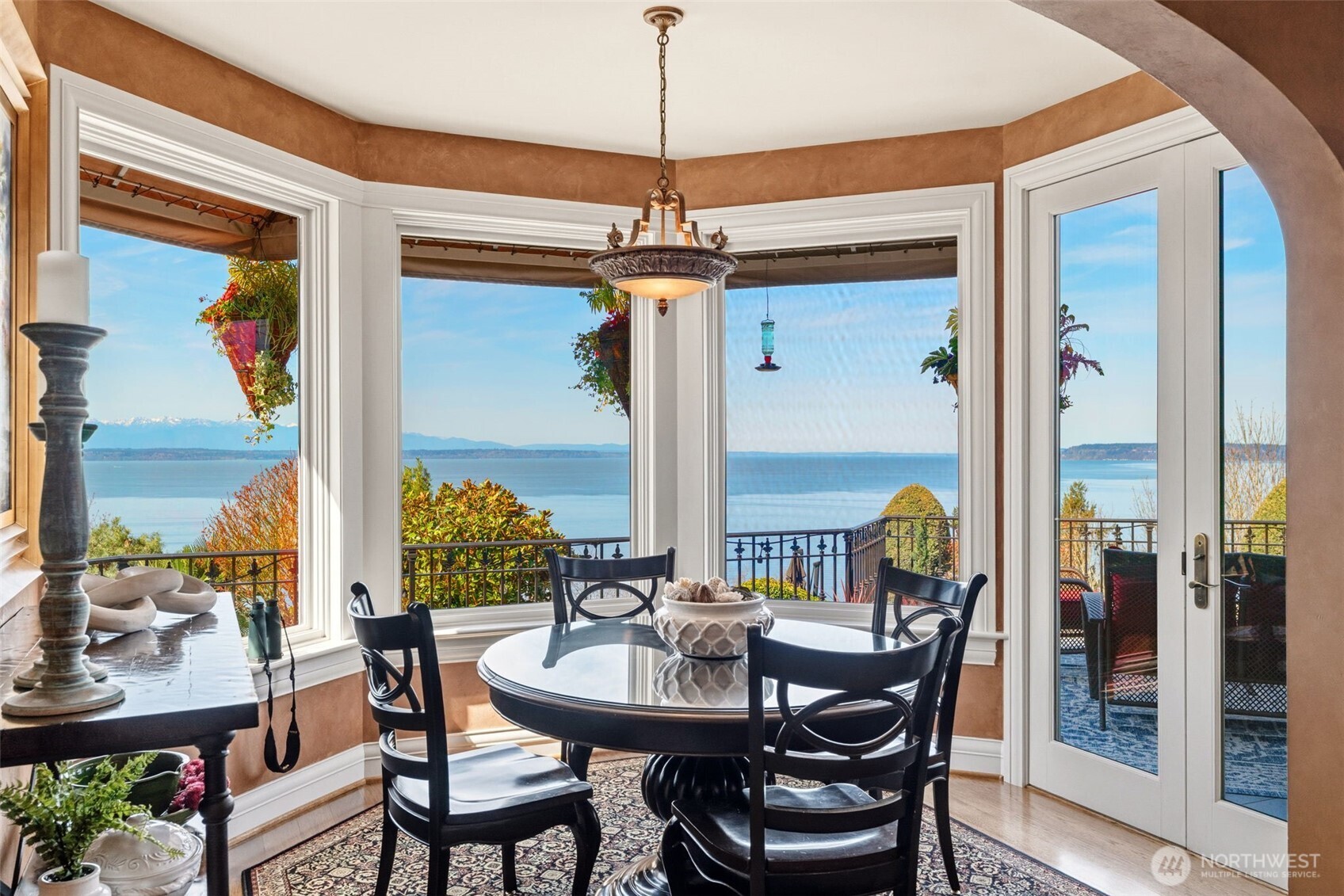 Edmonds, Washington, 98026, United States, 3 Bedrooms Bedrooms, ,4 BathroomsBathrooms,Residential,Active,2031409