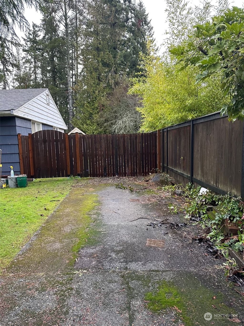 Photo of 1547 NE 172nd Street, Shoreline, WA 98155 (MLS # 2184087)