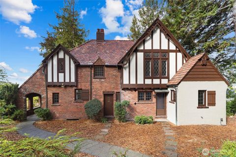 Photo of 16349 Maplewild Avenue SW, Burien, WA 98166 (MLS # 2445124)