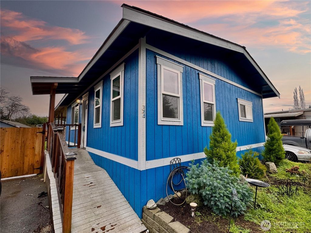 Photo of 6413 123rd Avenue SE #32, Snohomish, WA 98290 (MLS # 2455826)