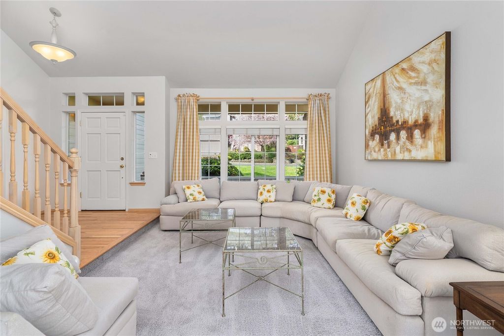 Photo of 33032 47th Avenue SW, Federal Way, WA 98023 (MLS # 2350236)
