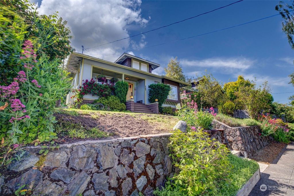 Photo of 5321 46th Avenue S, Seattle, WA 98118 (MLS # 2228928)