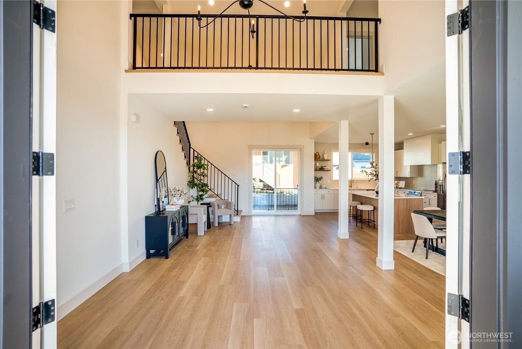 Photo of 325 J Avenue #A, Snohomish, WA 98290 (MLS # 2479137)