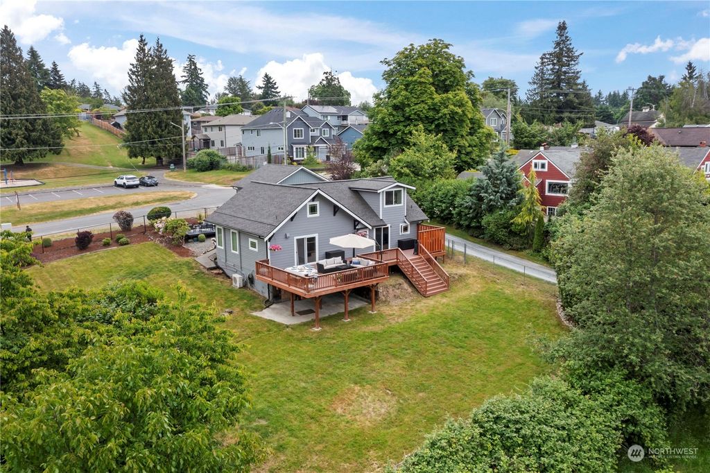 Photo of 703 19th Avenue, Milton, WA 98354 (MLS # 2075516)