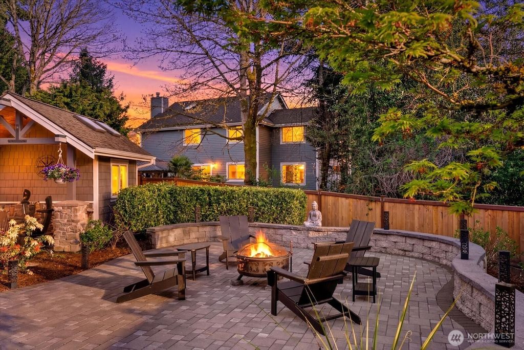 Photo of 8907 NE 152nd Place, Bothell, WA 98011 (MLS # 2506338)