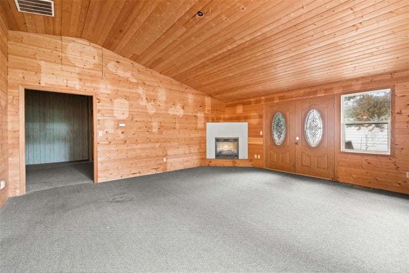 231 E Elderberry Lane