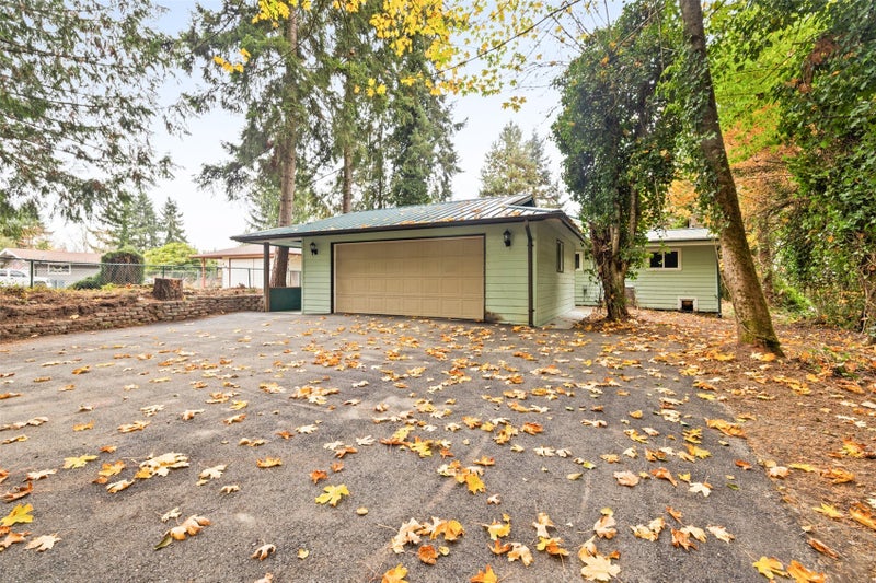 231 E Elderberry Lane