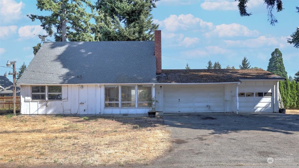 Photo of 1816 S 259th Street, Des Moines, WA 98198 (MLS # 2146695)