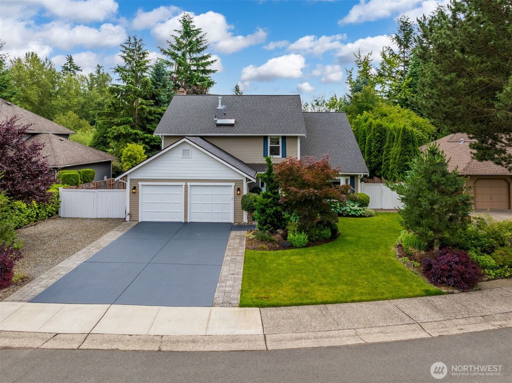 Photo of 21227 SE 29th Street, Sammamish, WA 98075 (MLS # 2398669)