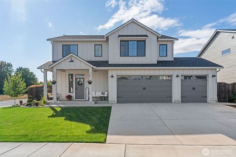 Photo of 707 Cardinal Avenue, Winlock, WA 98596 (MLS # 2426753)