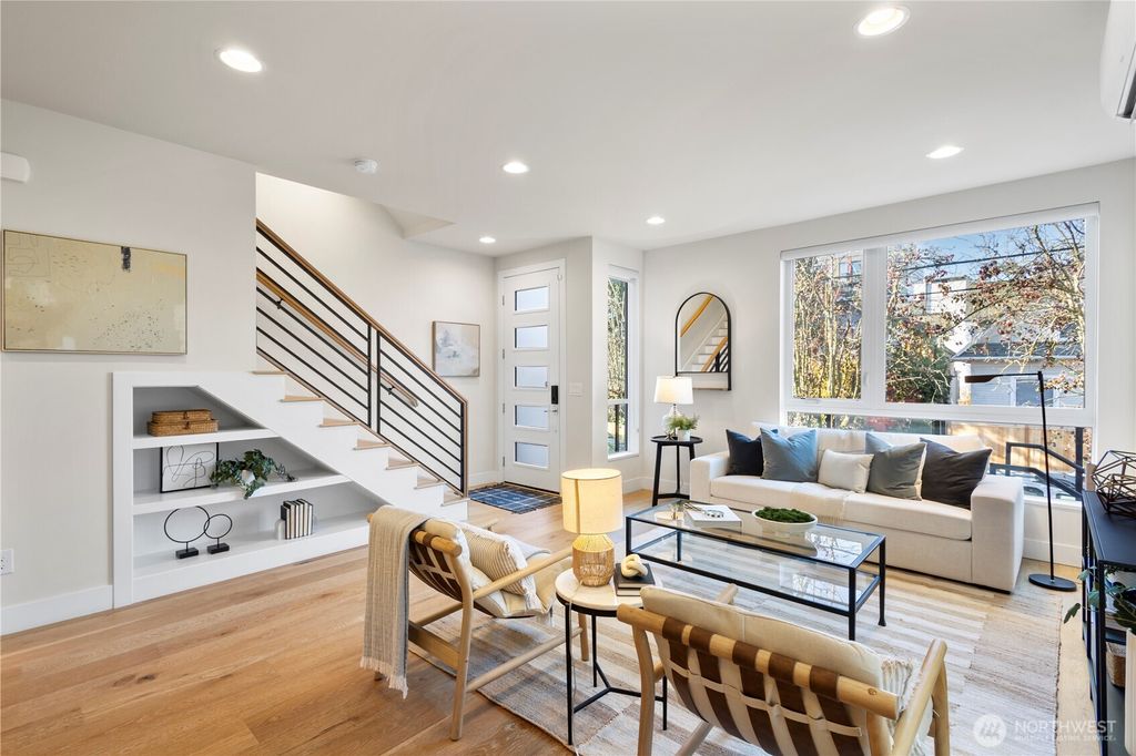 Photo of 2212 Franklin Avenue E #B, Seattle, WA 98102 (MLS # 2460733)