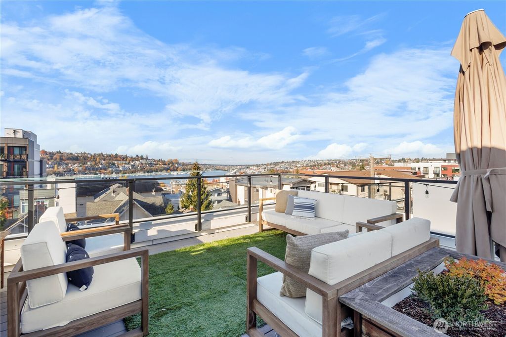 Photo of 2212 Franklin Avenue E #B, Seattle, WA 98102 (MLS # 2460733)