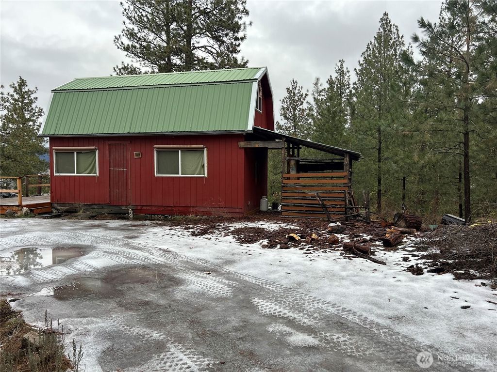 Photo of 315 Reevas Basin Road, Tonasket, WA 98855 (MLS # 2476432)